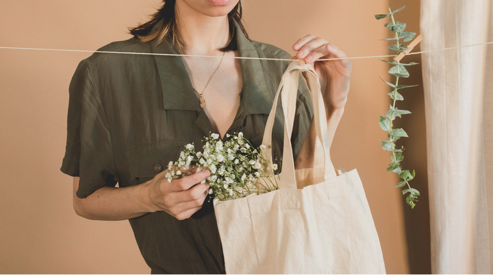 Comment pouvons-nous, dans l'industrie de la beauté et des soins de la peau, avoir moins d'impact sur l'environnement ?